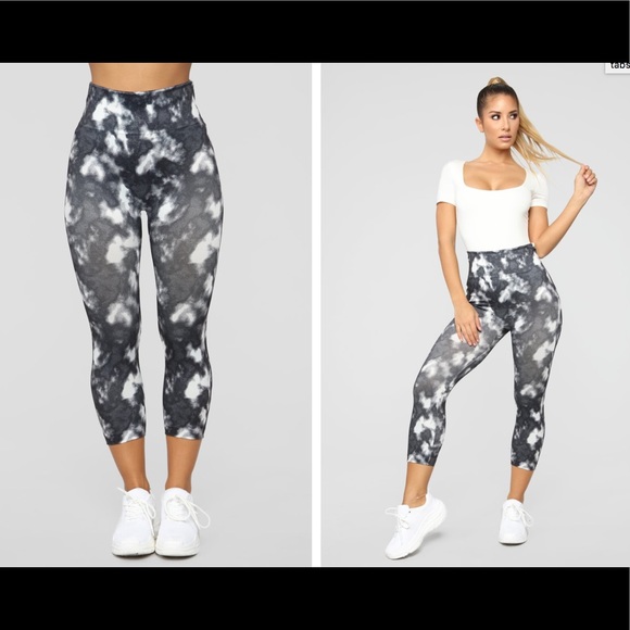 Fashion Nova Pants - Fashion Nova cloud leggings